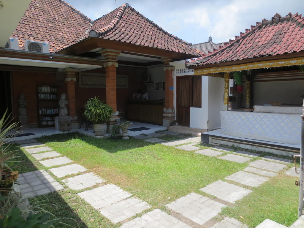 Swastika Guesthouse Sanur Exterior photo